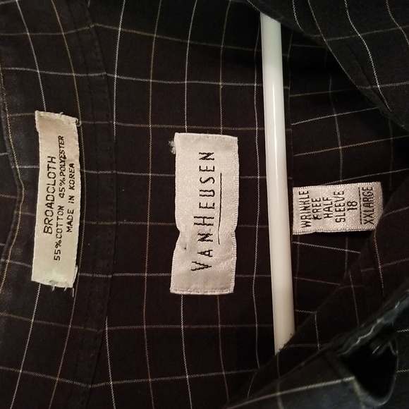 Van Huesen Short Sleeve Button Up Collared Dress Shirt - Picture 2 of 4